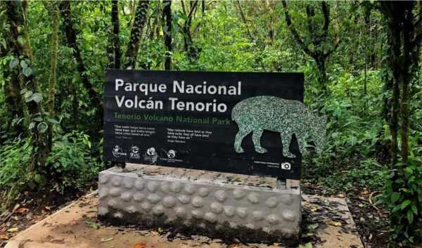 La Fortuna to Volcan Tenorio / Applicable for one person up to five people