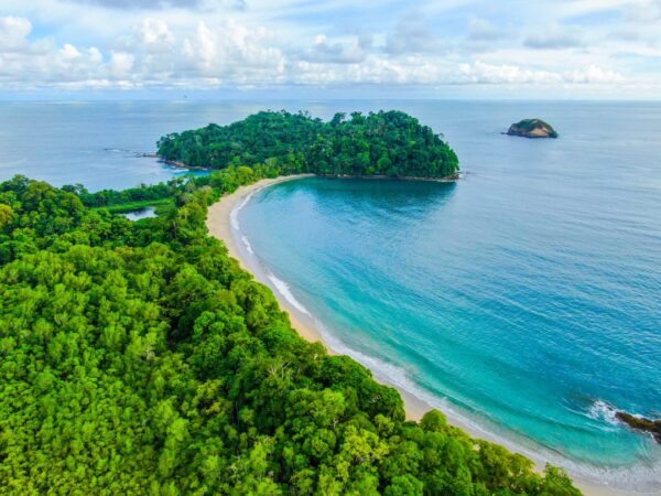 La fortuna to Manuel Antonio / Each Way x 2 people